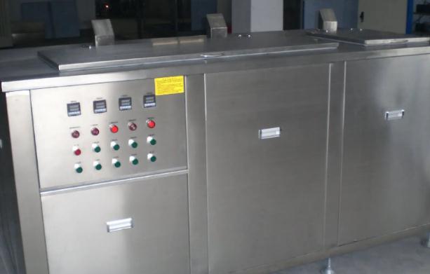 全自動零件清洗機.jpg